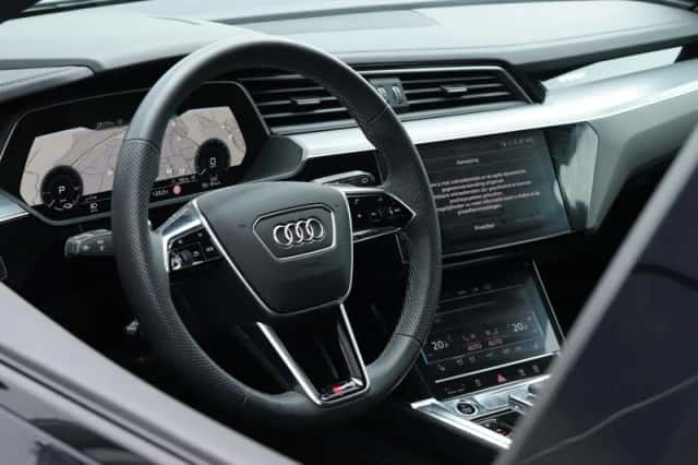 Audi Q8 e-tron (2023) thumbnail 7