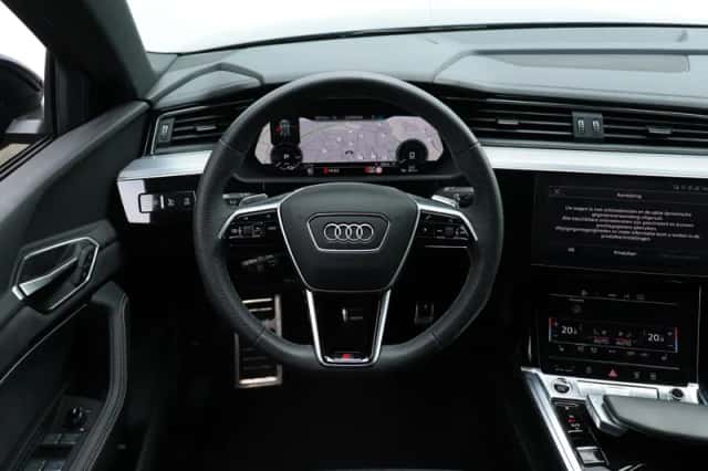 Audi Q8 e-tron (2023) thumbnail 8