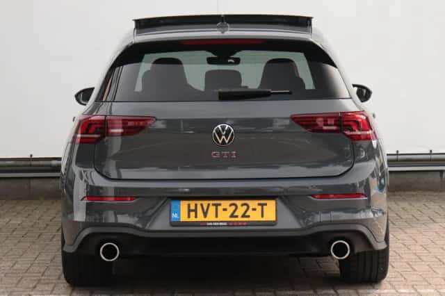 Volkswagen Golf (2024) thumbnail 5