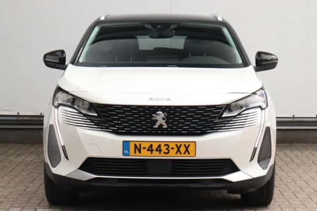Peugeot 3008 (2021) thumbnail 3