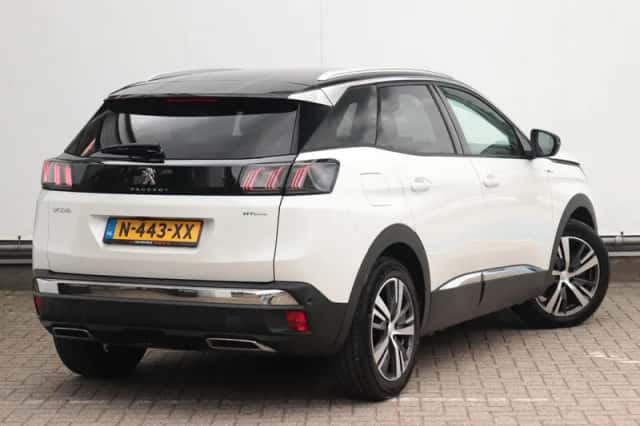 Peugeot 3008 (2021) thumbnail 4