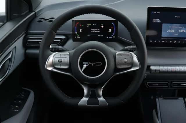BYD Dolphin (2026) thumbnail 6