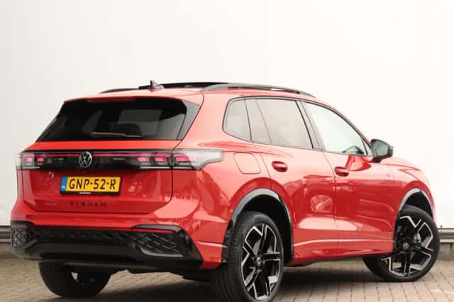 Volkswagen Tiguan (2024) thumbnail 4