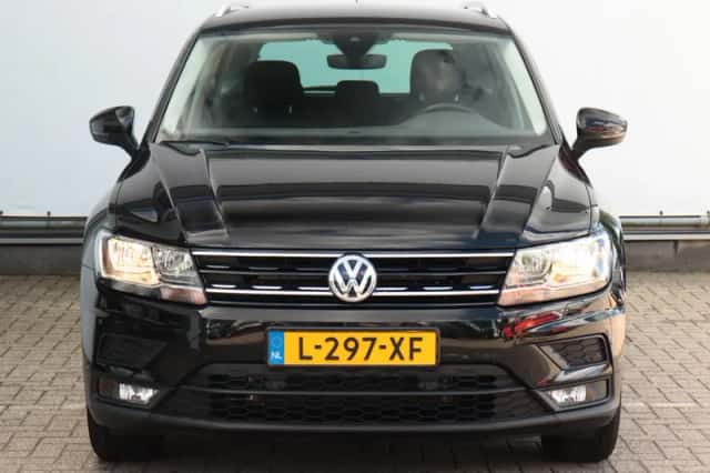 Volkswagen Tiguan (2020) thumbnail 2