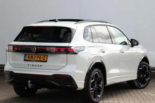 Volkswagen Tiguan (2025) thumbnail 4