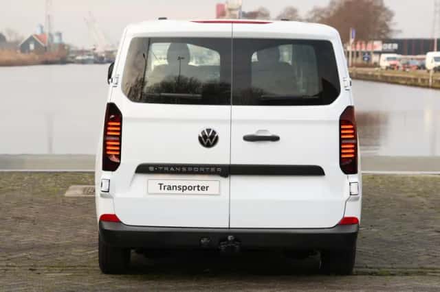 Volkswagen E-Transporter (2026) thumbnail 6