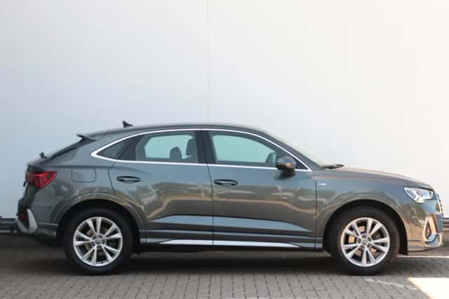 Audi Q3 (2020) thumbnail 2
