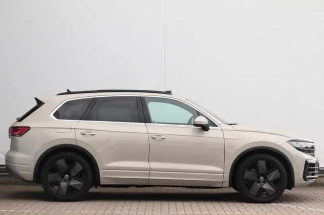 Volkswagen Touareg (2024) thumbnail 4