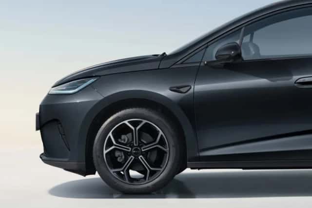 BYD Dolphin (2026) thumbnail 5