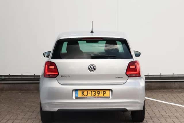 Volkswagen Polo (2016) thumbnail 5