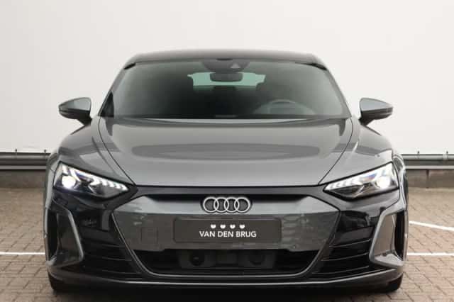 Audi e-tron GT (2023) thumbnail 3