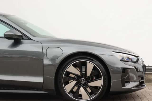 Audi e-tron GT (2023) thumbnail 6