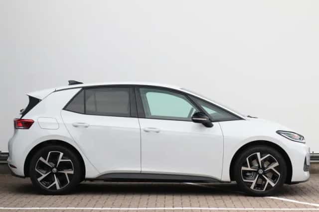 Volkswagen ID.3 (2026) thumbnail 2