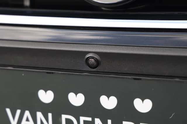 Volkswagen Tiguan (2024) thumbnail 1