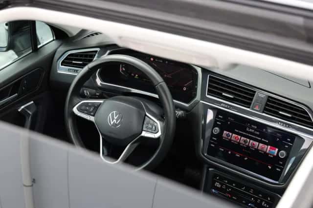Volkswagen Tiguan (2024) thumbnail 2