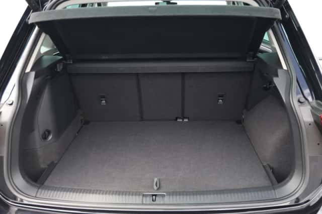 Volkswagen Tiguan (2024) thumbnail 5