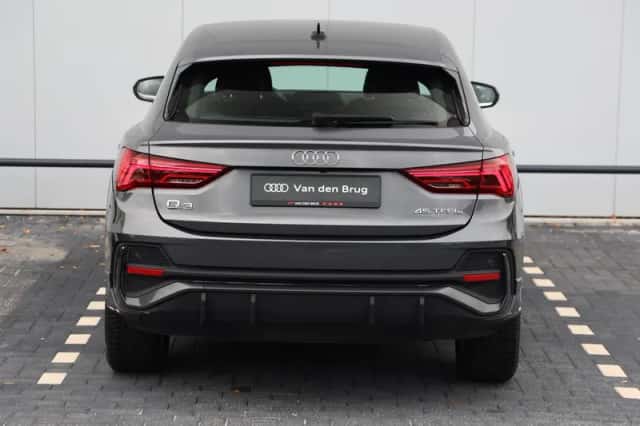 Audi Q3 (2022) thumbnail 6