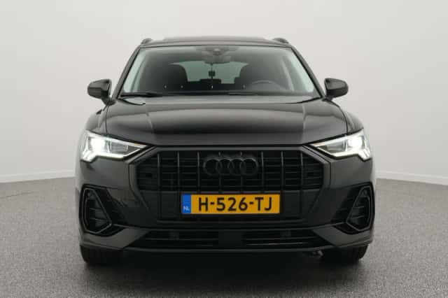 Audi Q3 (2019) thumbnail 5
