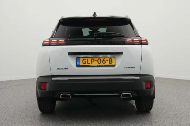Peugeot 2008 (2024) thumbnail 6