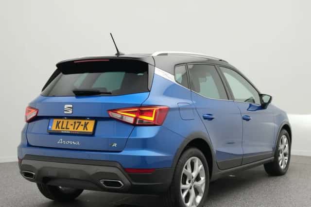 SEAT Arona (2025) thumbnail 2