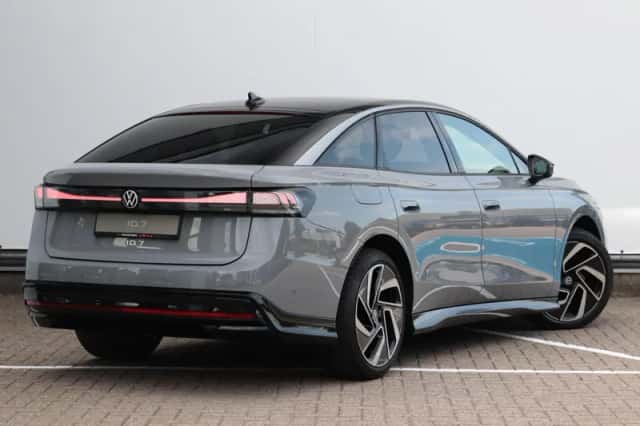 Volkswagen ID.7 (2023) thumbnail 5