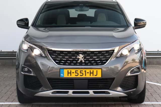 Peugeot 3008 (2020) thumbnail 2