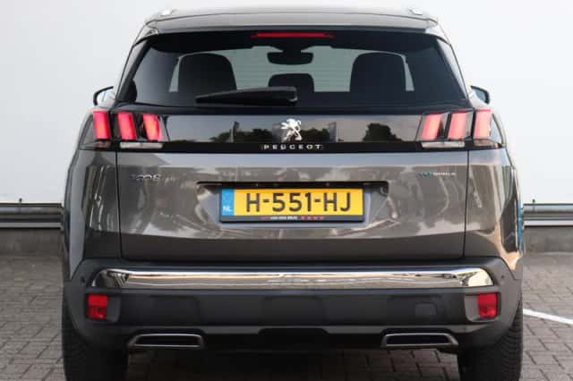 Peugeot 3008 (2020) thumbnail 6