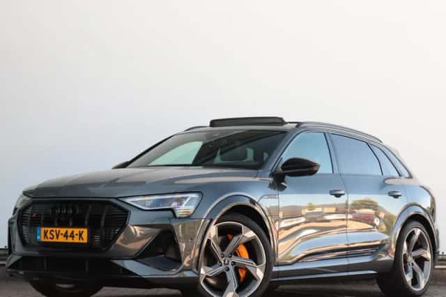 Audi e-tron (2023) thumbnail 1