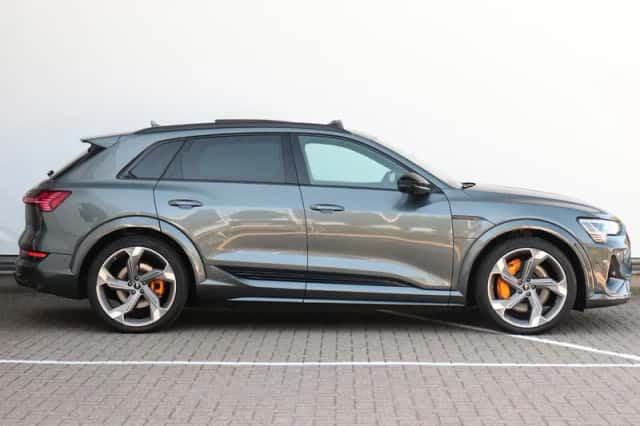 Audi e-tron (2023) thumbnail 4