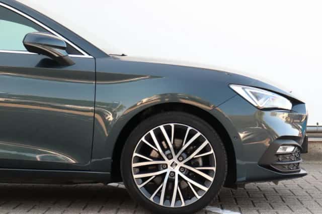 SEAT Leon (2022) thumbnail 5