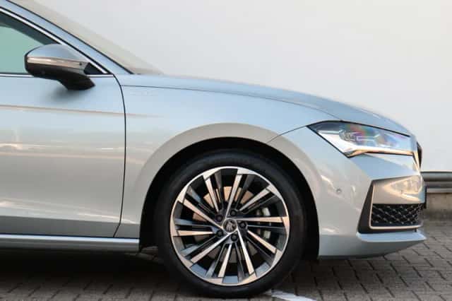 Škoda Superb (2025) thumbnail 4