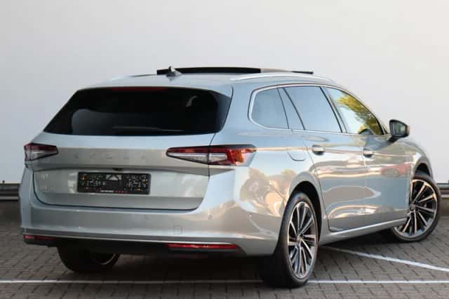 Škoda Superb (2025) thumbnail 6