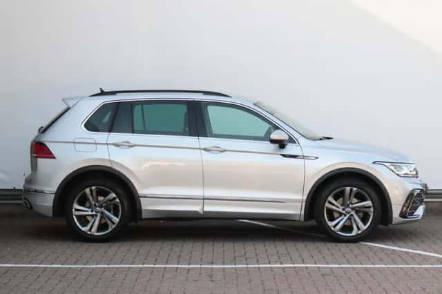 Volkswagen Tiguan (2024) thumbnail 4