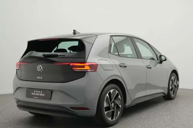 Volkswagen ID.3 (2024) thumbnail 2