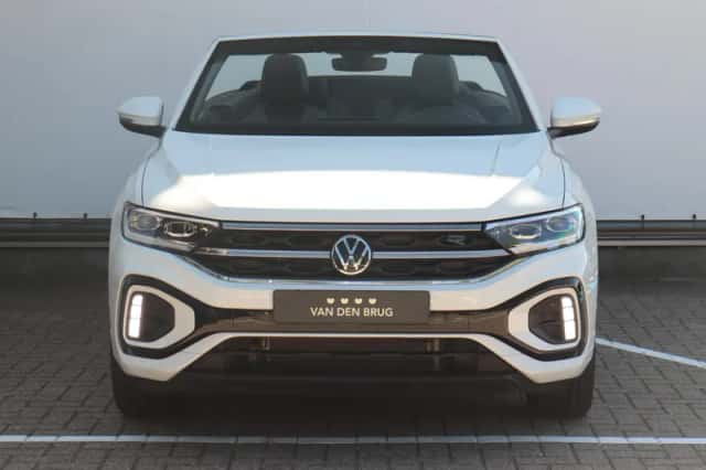 Volkswagen T-Roc (2022) thumbnail 2