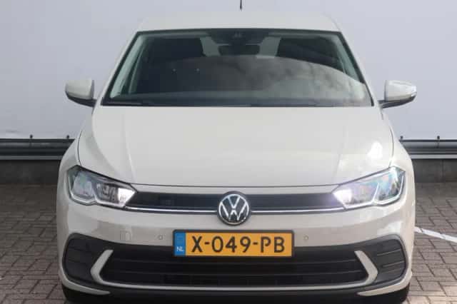 Volkswagen Polo (2024) thumbnail 2