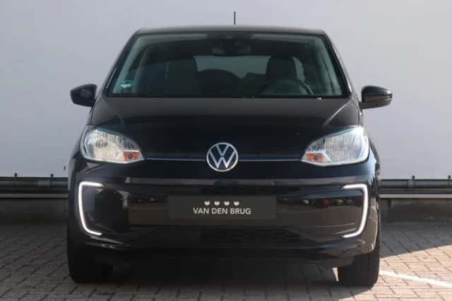 Volkswagen E-up! (2022) thumbnail 3