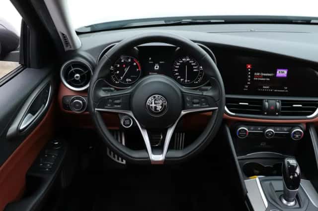 Alfa Romeo Giulia (2018) thumbnail 6