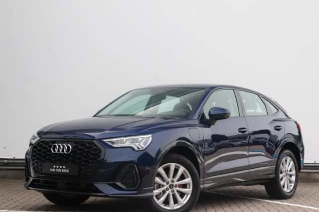 Audi Q3 (2022) thumbnail 1