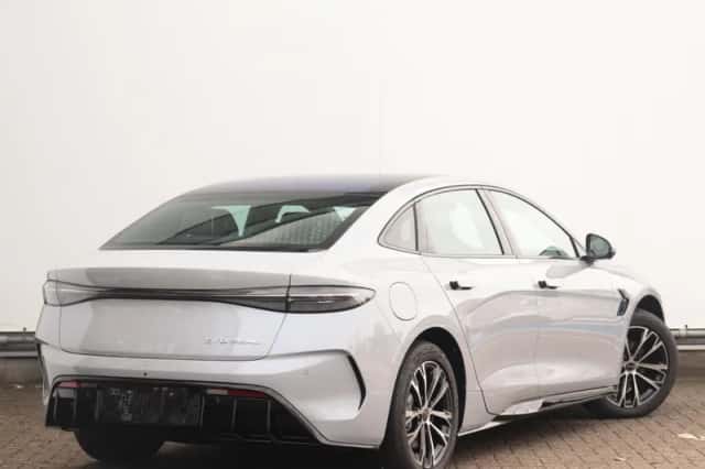 BYD Seal (2026) thumbnail 4