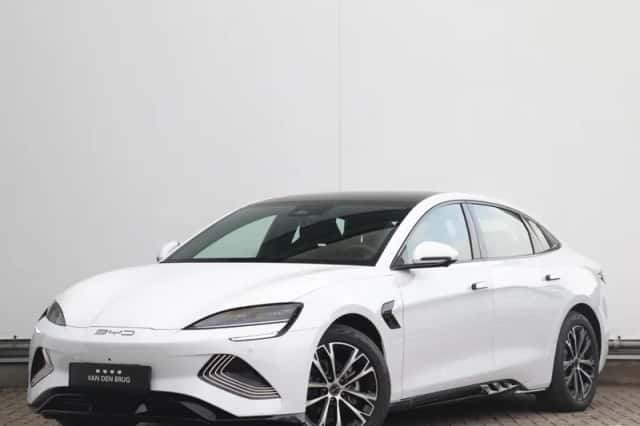 BYD Seal (2026) thumbnail 1