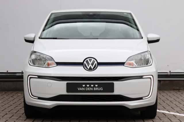 Volkswagen E-up! (2021) thumbnail 2