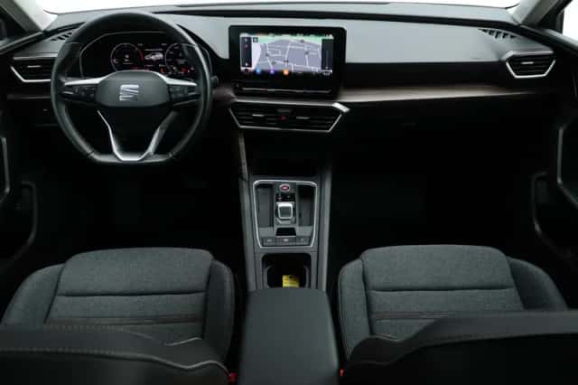 SEAT Leon (2022) thumbnail 6