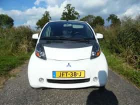 Mitsubishi I-MiEV (2011) thumbnail 2