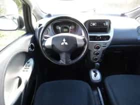 Mitsubishi I-MiEV (2011) thumbnail 12