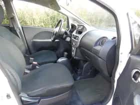 Mitsubishi I-MiEV (2011) thumbnail 15