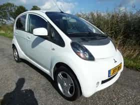 Mitsubishi I-MiEV (2011) thumbnail 3