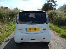 Mitsubishi I-MiEV (2011) thumbnail 6
