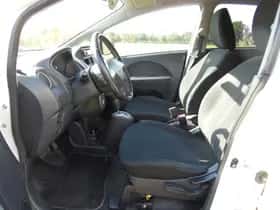 Mitsubishi I-MiEV (2011) thumbnail 10