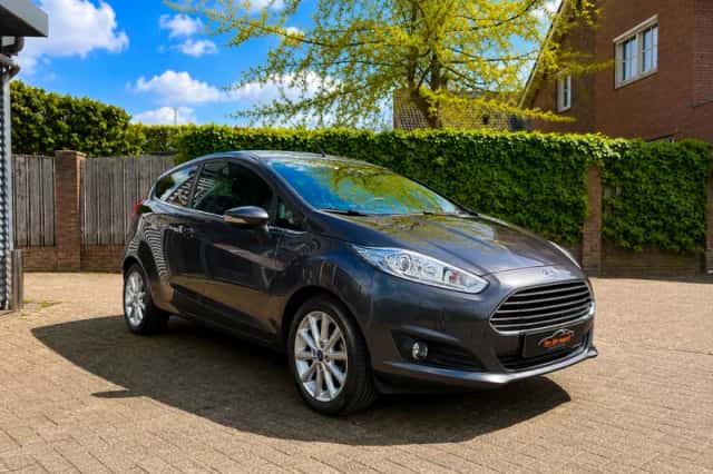 Ford Fiesta (2017) thumbnail 3